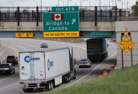 Canadian Stock Market Poised for Gains Amid Positive Global Outlook and Upcoming Retail Data