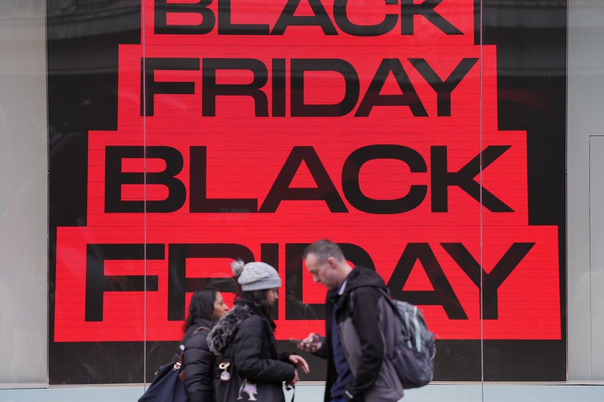 UK retail sales decline in November