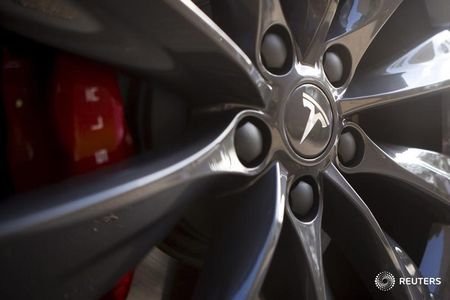 Tesla’s California Sales Under Threat: Autopilot Claims Spark Regulatory Action