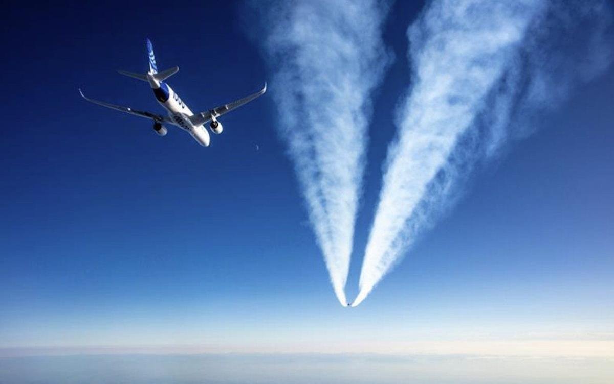 Virgin planes flying in V-formation to save fuel