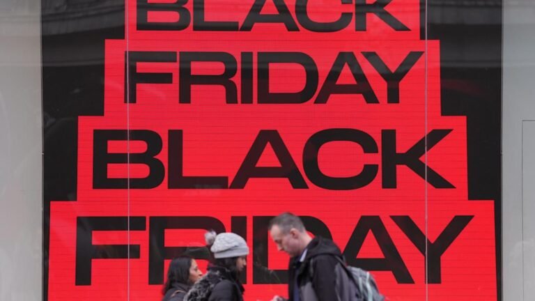 UK retail sales decline in November