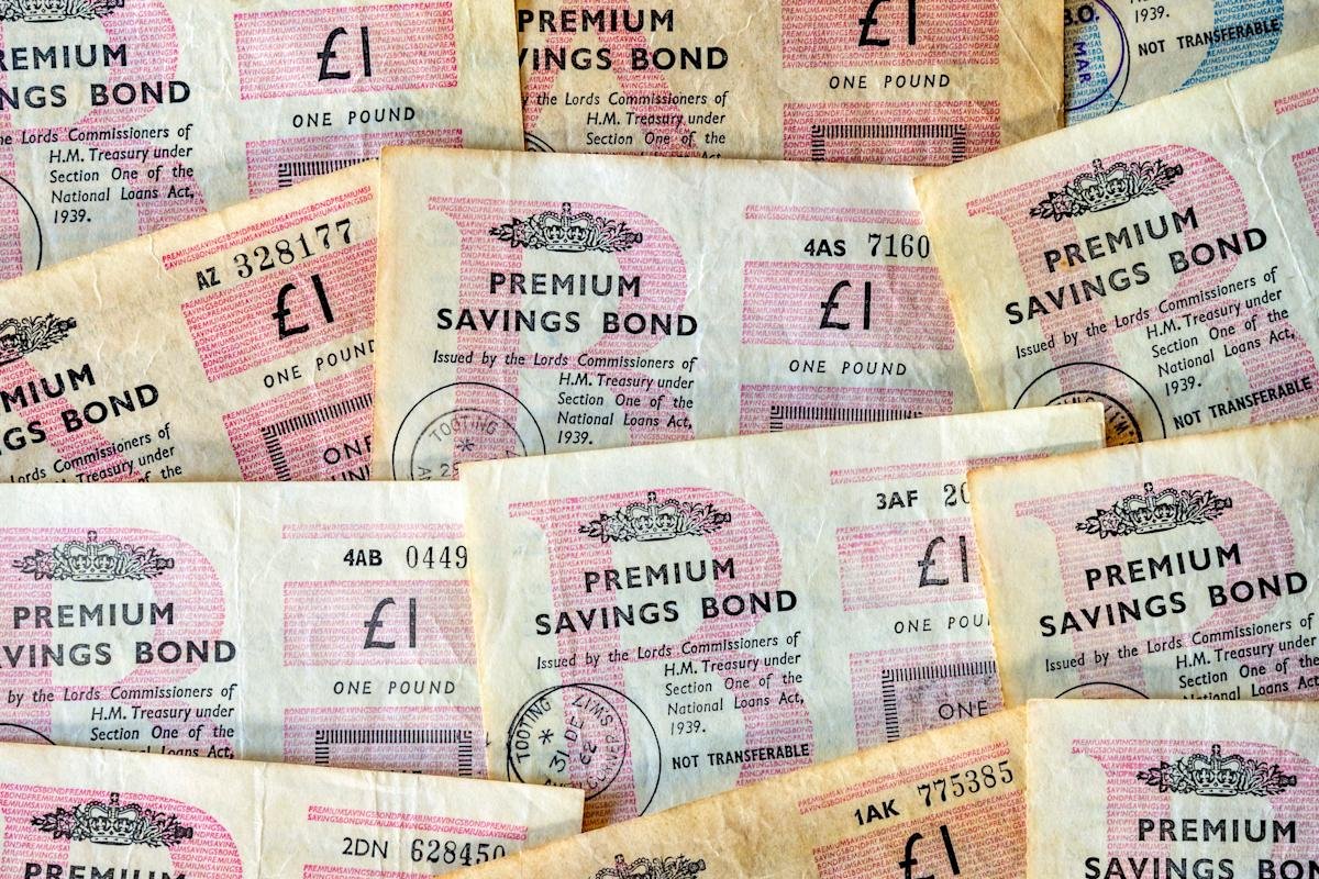 NS&I savings bonds interest rates cut