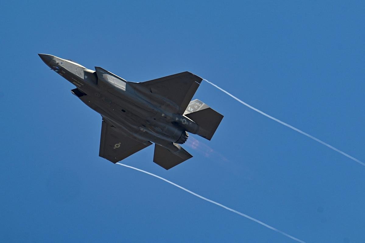 UK Defence Stocks Rise Amid Geopolitical Tensions