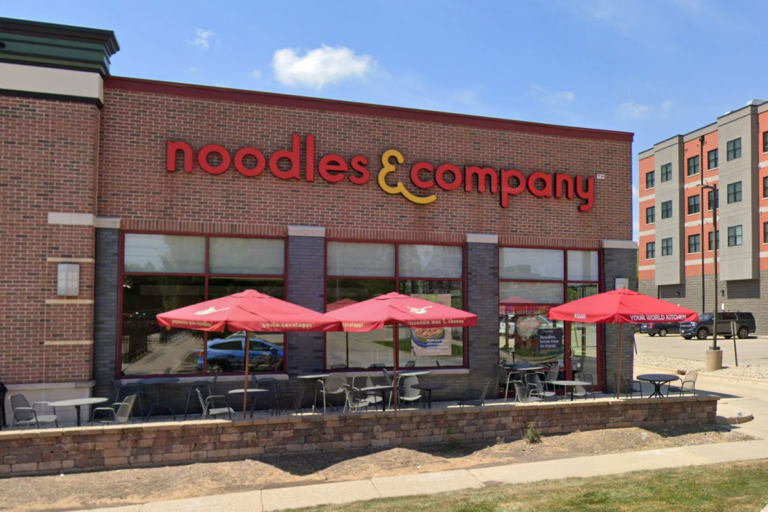 noodle chain restaurant closure